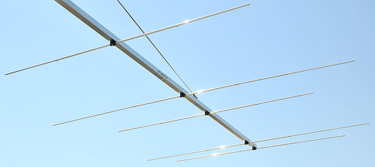50MHz-70MHz-Super-Yagi-Antenna-PA5070-15-9-2C-tapered-elements-view